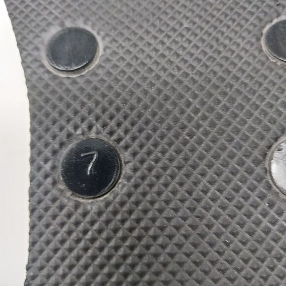 OLD NAVY SANDALS/FLIP FLOPS. BLACK. SIZE 7. - Picture 6 of 7